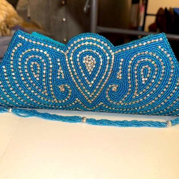 GORGEOUS  turquoise beaded and rhinestone wave clutch SHOWSTOPPER!! - Picture 3 of 10